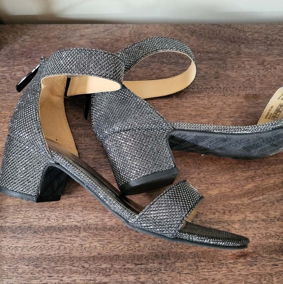 Badgley Mischka Girl's Pernia Velma Dress Sandals - Picture 4 of 5